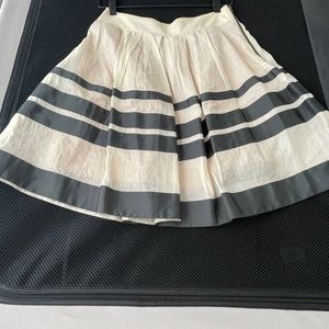 Cream & black box pleated skirt